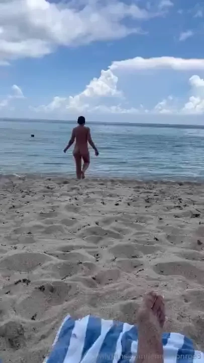 For those who asked if i got fully naked at the beach here s the 