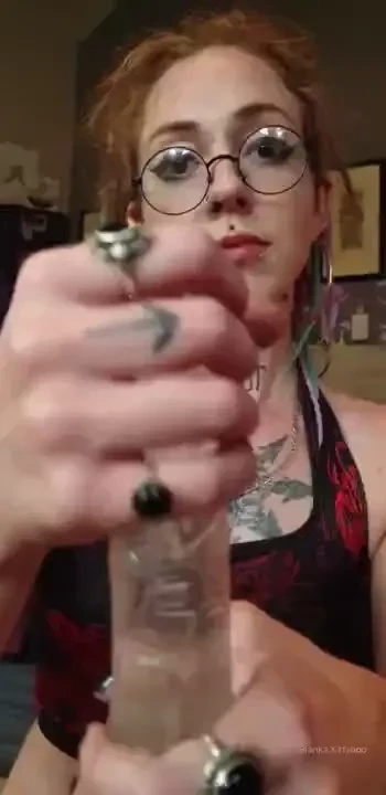 Kitty needed to cum hard on her birthday meeeeow leave me a tip if i part 5 