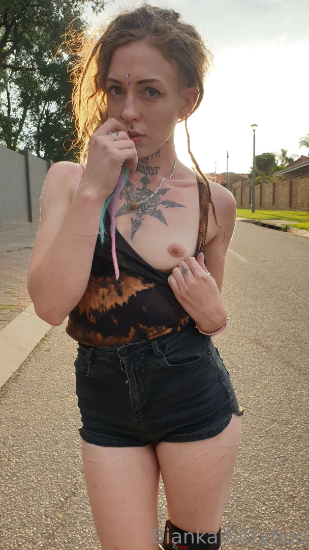 Who wants to take a walk with me and get naughty 