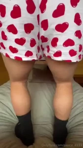 Watch me pose and shake and tease you with my cheeks