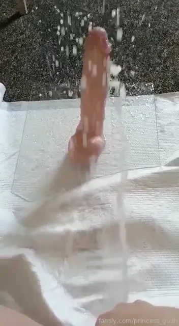 I wish that was your dick i was drenching 