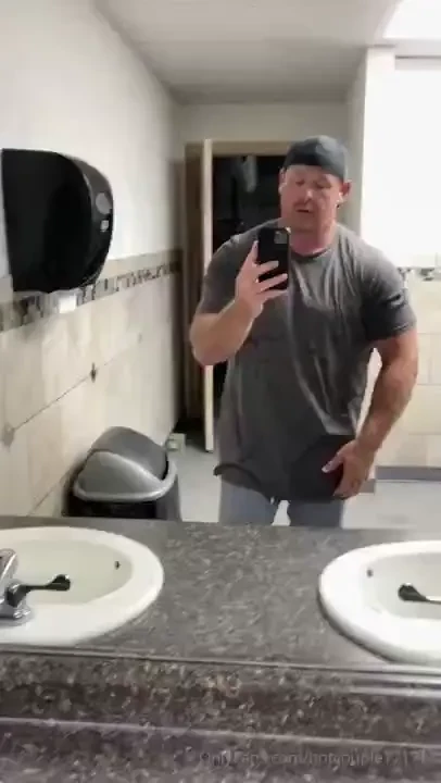 Sends me this video with i look so god damn fat in our vids this man 