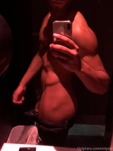 I don t know what it is about public bathrooms that make me part 1