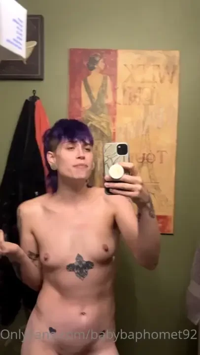 Shower timeeeee little dance first i need to clean my bathroom 