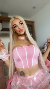 Imagine my lips all over u just imagine