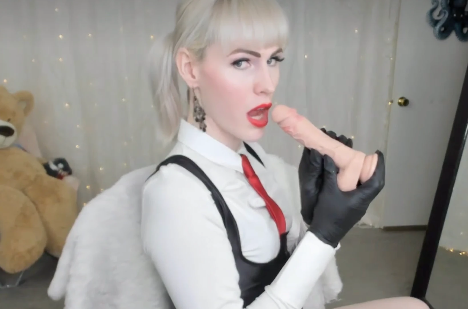 My lips can make your cock spit 