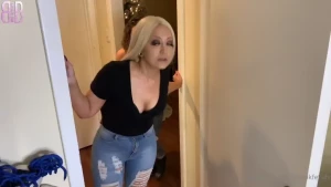 Sending this full clip bailey the foot bandit to your dm s at a very