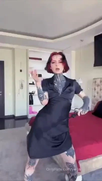 Hey bitch mistress has decided to please you by giving you and your 