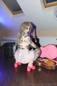 Hi i m glad to welcome you here i m 22 years old i m from poland nd part 3