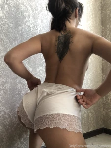 I m accepting requests for custom videos right now tell me about your