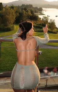 You re so addicted to gym brats that tease you with booty and thighs