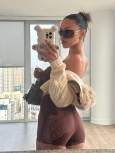 Flirty in the mirror cuddly on the phone choose your fighter