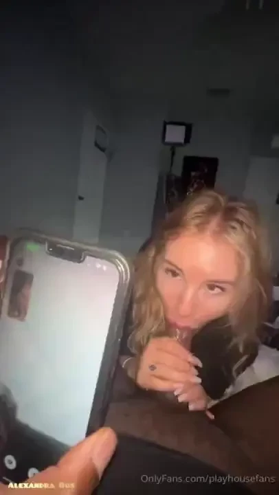 Who wants a blowjob facetime w alexandraqos 