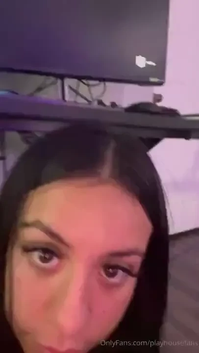 Melztube really sucked it under the table playhousevip playhousevip 