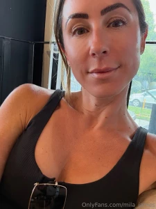 Fun fact friday i can ride a surfboard snowboard and one wheel goofy