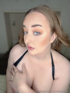 Tits suppose to be shown