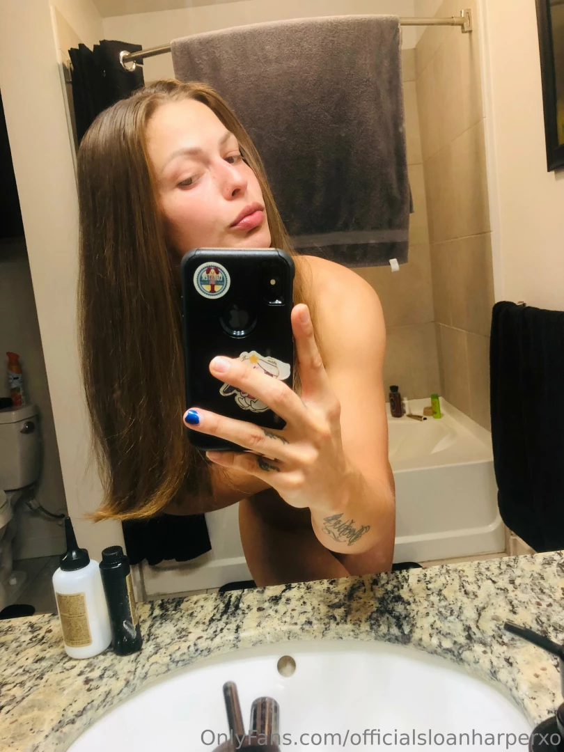 Hot grrl in a bathroom 