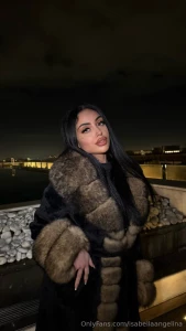 Sono tornata a casa da una passeggia scrivimi in chat che ho voglia di