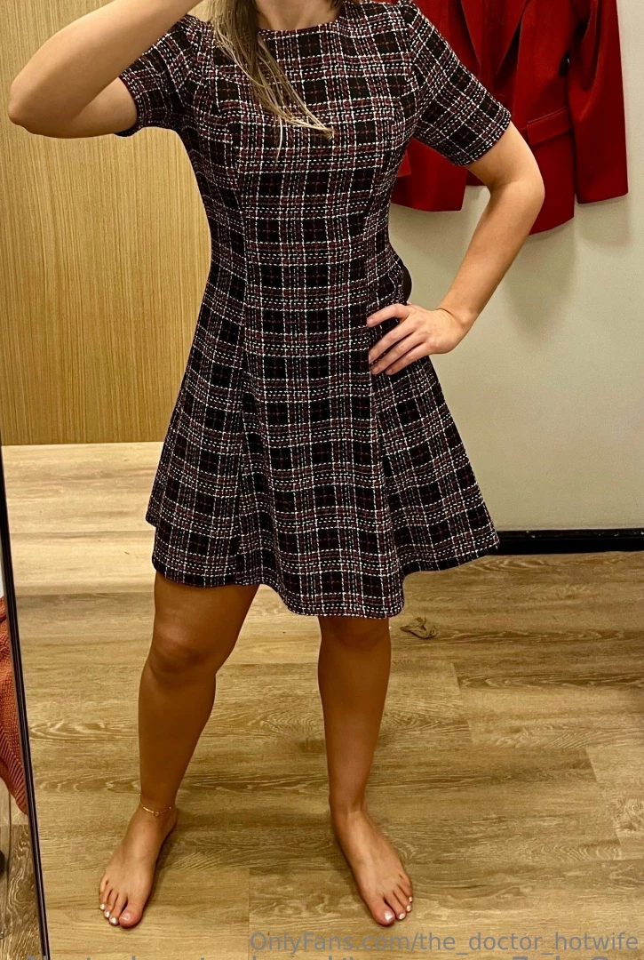 Who else loves my dressing room pics show me some love with a tip for 