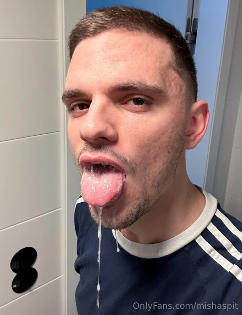 The nasty slut that left his flat vs the cute guy he messaged part 1 