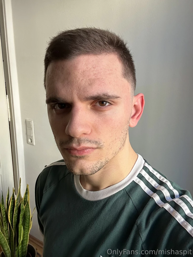 The nasty slut that left his flat vs the cute guy he messaged 