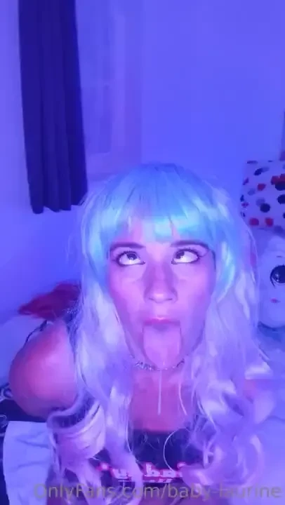 Je suis une petite fille fran aise j adore l ahegao quel est ton 