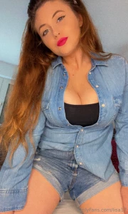 A striptease with this outfit that ended with a very nice pussy game