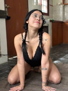 400 likes and i ll show you a naughtier version of this