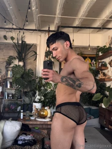 Who s ready to get into trouble with me tonight