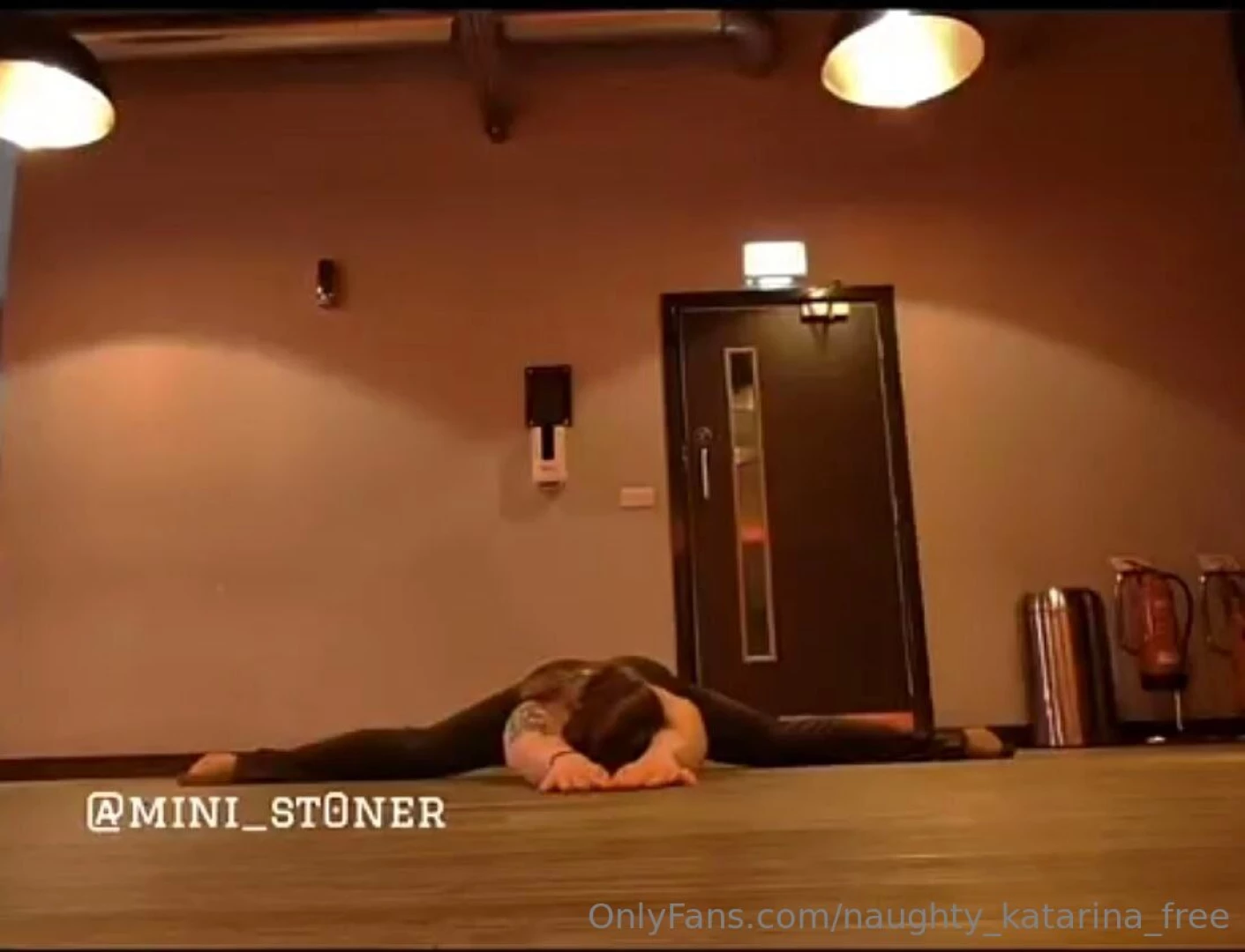 5ft flexible freak mia loves showing herself off for you vip sale 