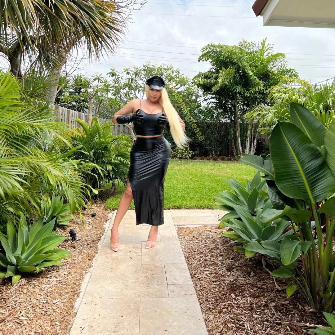 Ready to dominate in 90 degree weather lick the sweat from my body part 1 