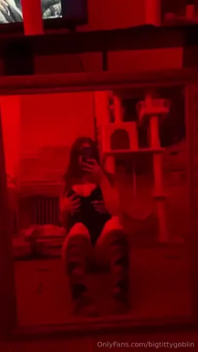 Flash sale on my paid page s4m7ntha claim the discounted subscription 