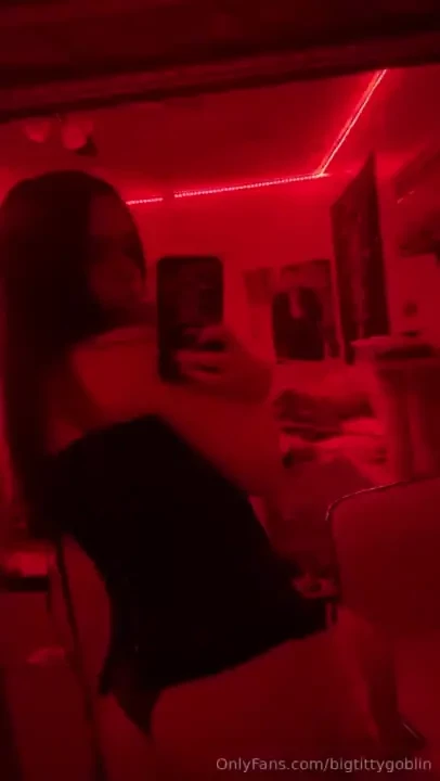 My paid of page is 60 off rn s4m7ntha come talk to me daddy lt 3 