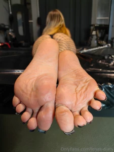 Fishnets amp feet part 5