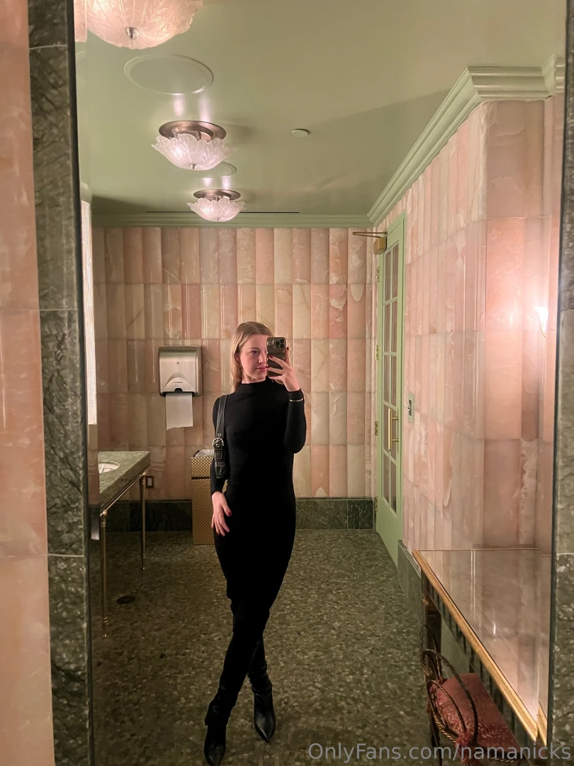 Let me be your dinner date daddy 