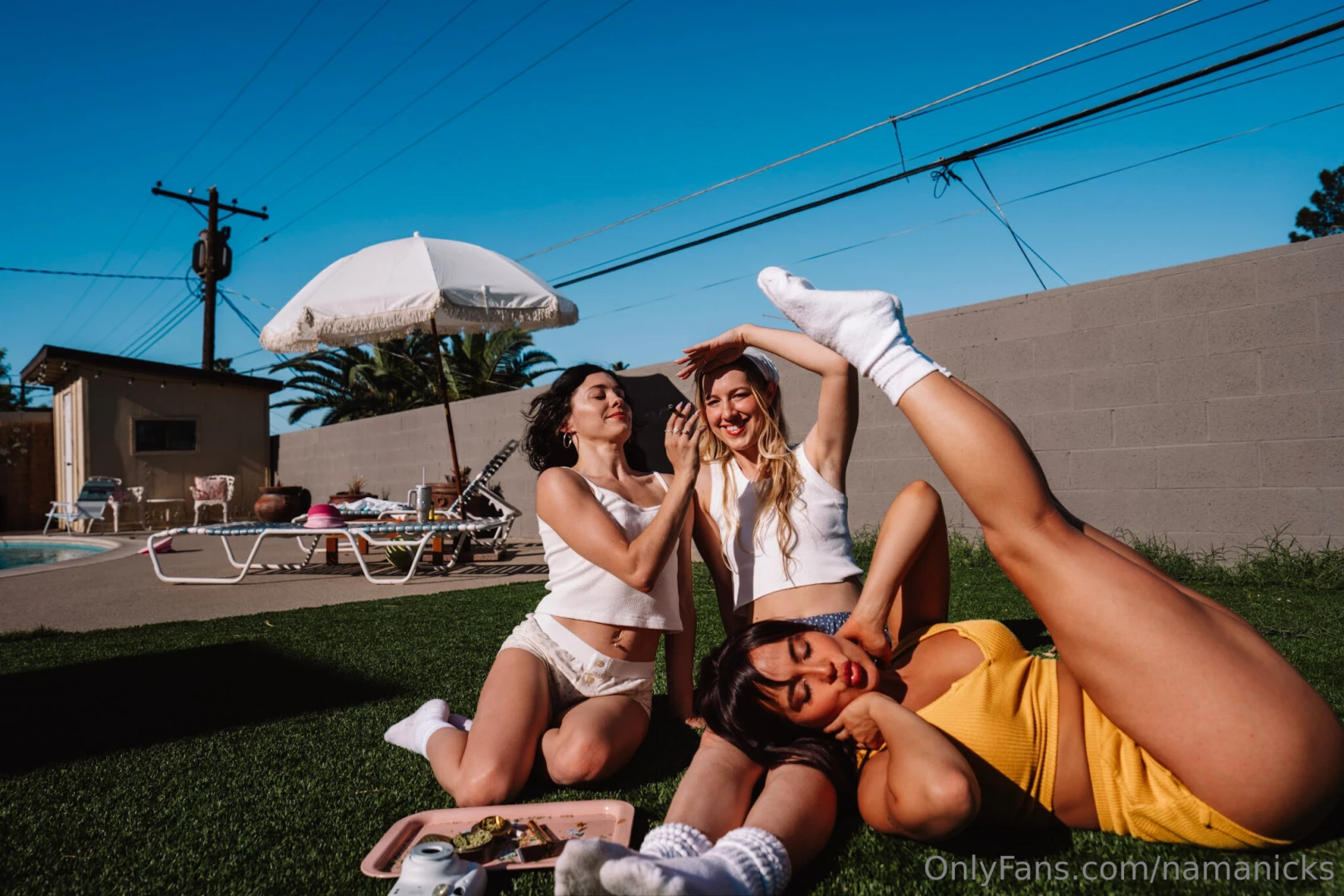 Just having a girls day with my besties 