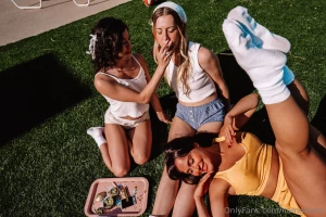 Just having a girls day with my besties part 1