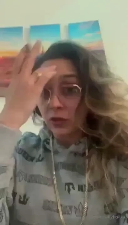 Evacuating if you wanna help a girl out with that tip button i ll show 