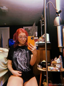 Obsessed with my mirror part 1