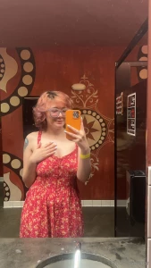 Last night i saw my favorite artist live i m sooo sore all over and my