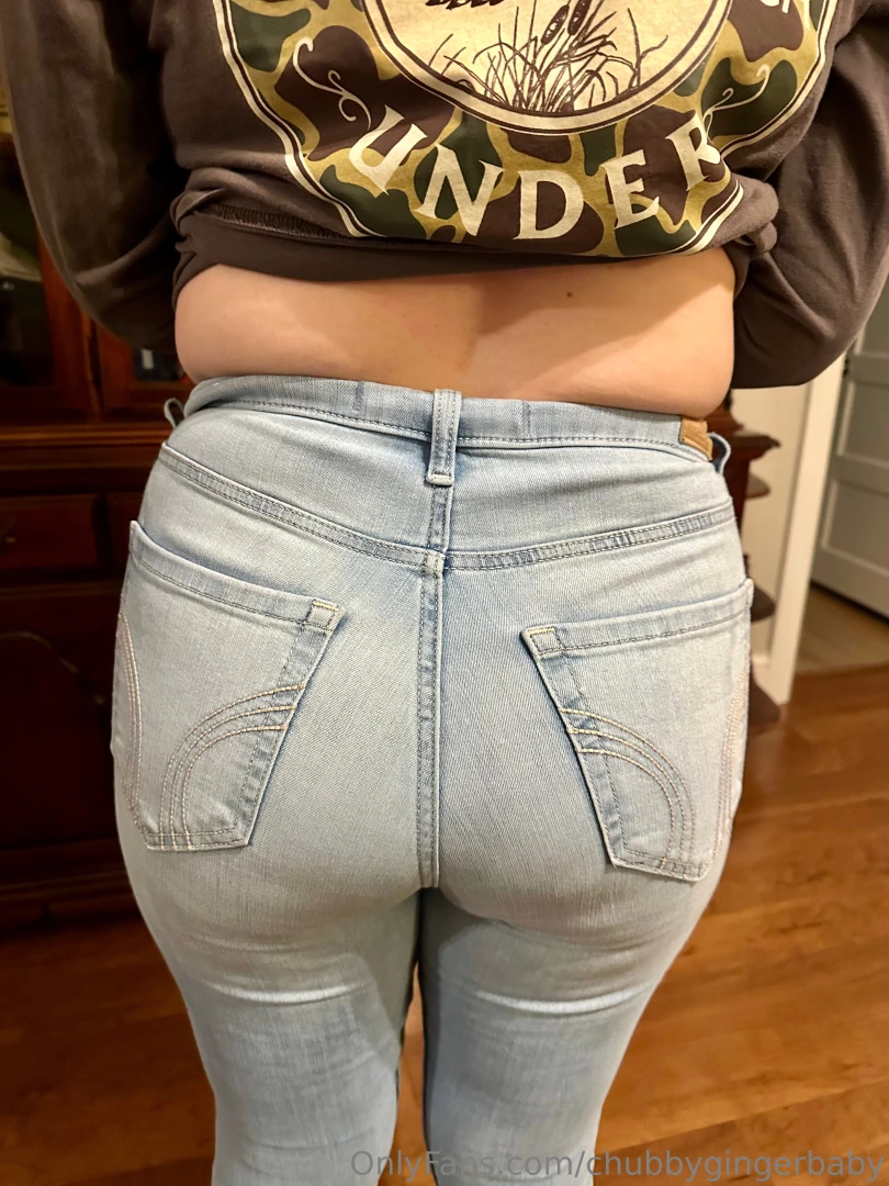 That muffin top though 