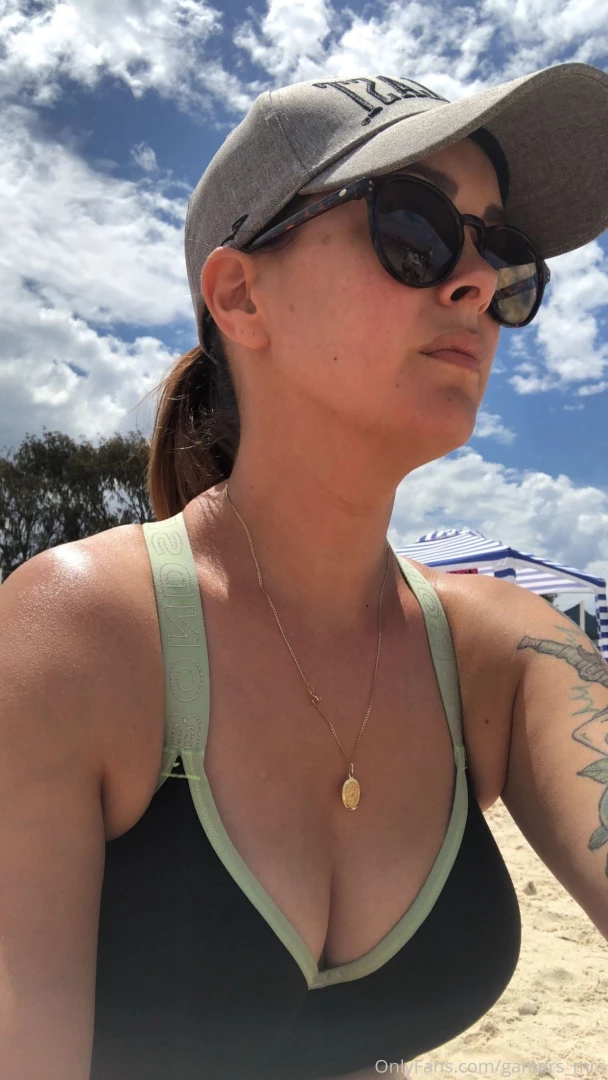 Happy friday x have a beautiful day 