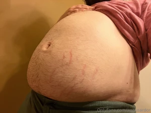 After eating a whole pizza and a liter of coke someone please make me part 2