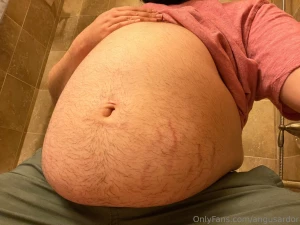 After eating a whole pizza and a liter of coke someone please make me part 3