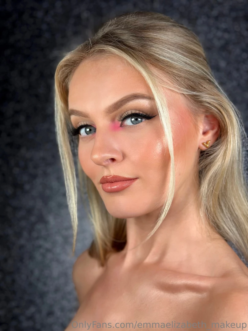 Pop of pink to make the boys wink 