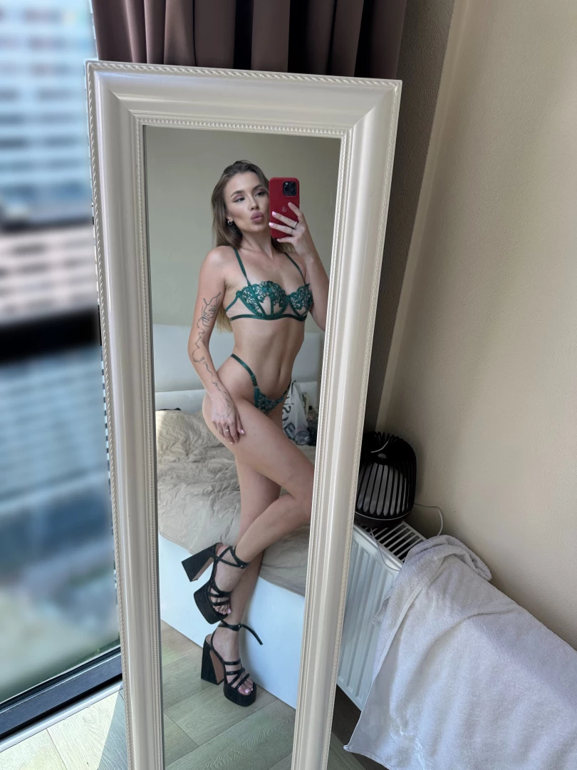 I d like to announce that i m doing video calls again i m waiting for 