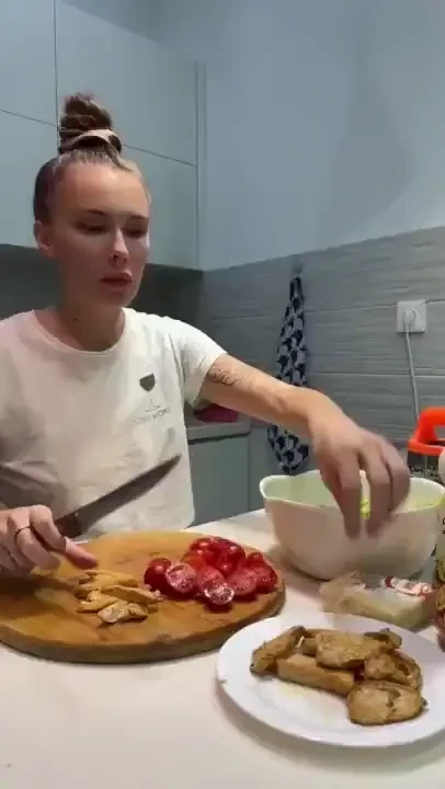 Today my lunch looks like this chicken caesar salad part 1 