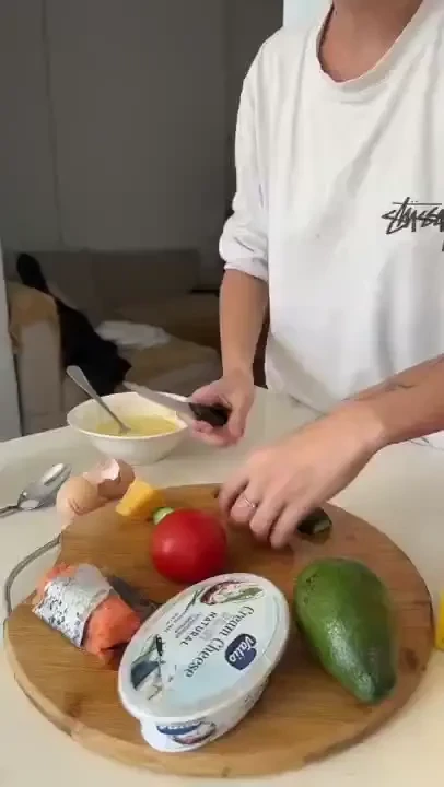 Good morning i make an oatmeal pancake with cottage cheese avocado and part 2 