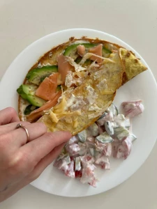 Good morning i make an oatmeal pancake with cottage cheese avocado and