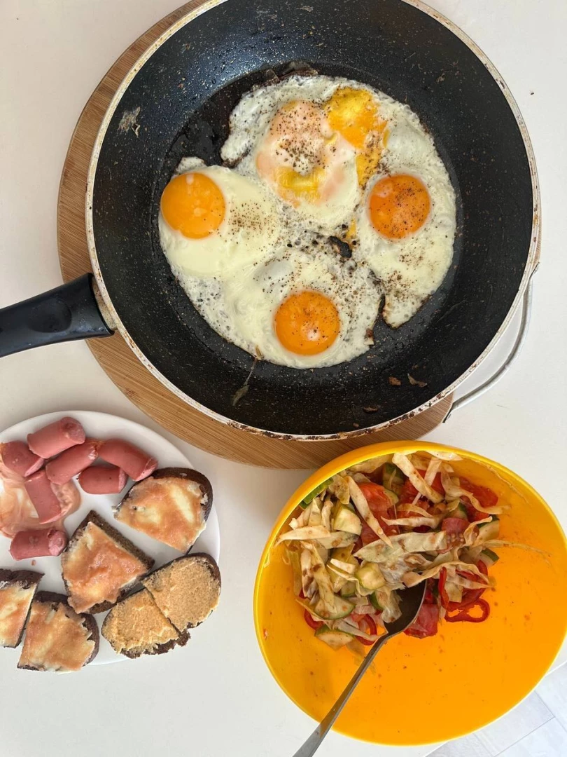 Mornings are all about easy breakfasts for me i whipped something up 